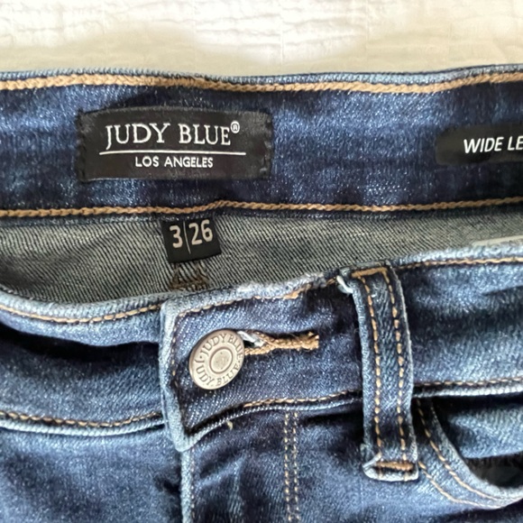 Judy Blue Wide Leg Crop Jeans - Picture 3 of 5